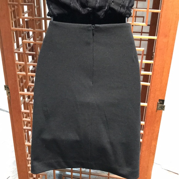 NY & Company size 12 black, stretch, mini skirt - Picture 4 of 6